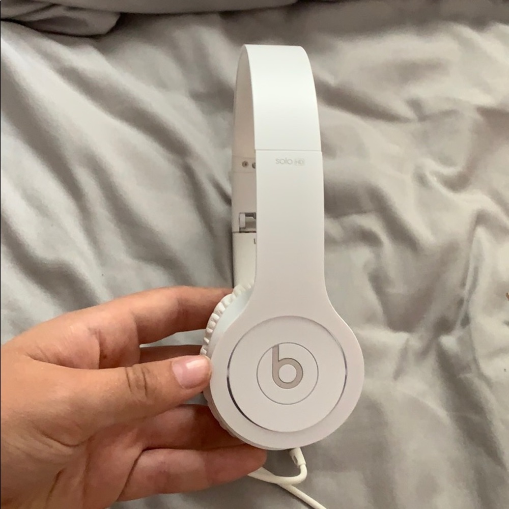 Beats wired headphones